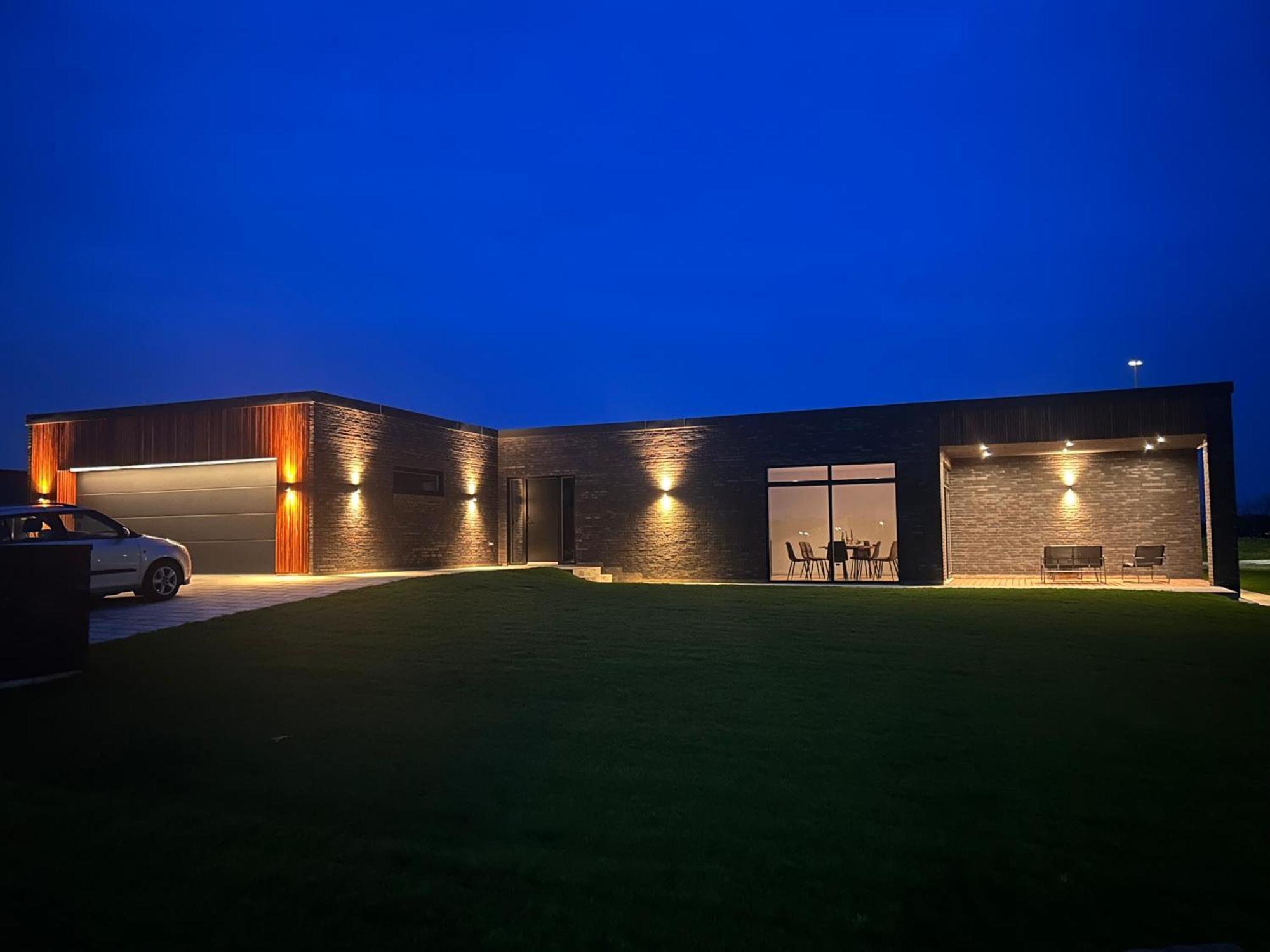 Bright, Quiet, Comfortable Room In A Luxury Home 호르센스 외부 사진